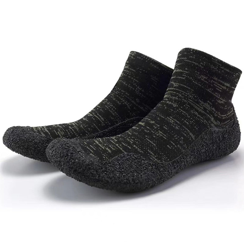 Scarpe a calza a piedi nudi per uomo e donna