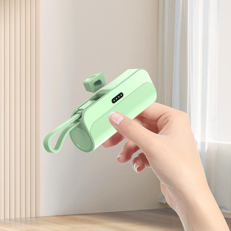 Power Bank Portatile ad Alta Capacità con Cavi Integrati