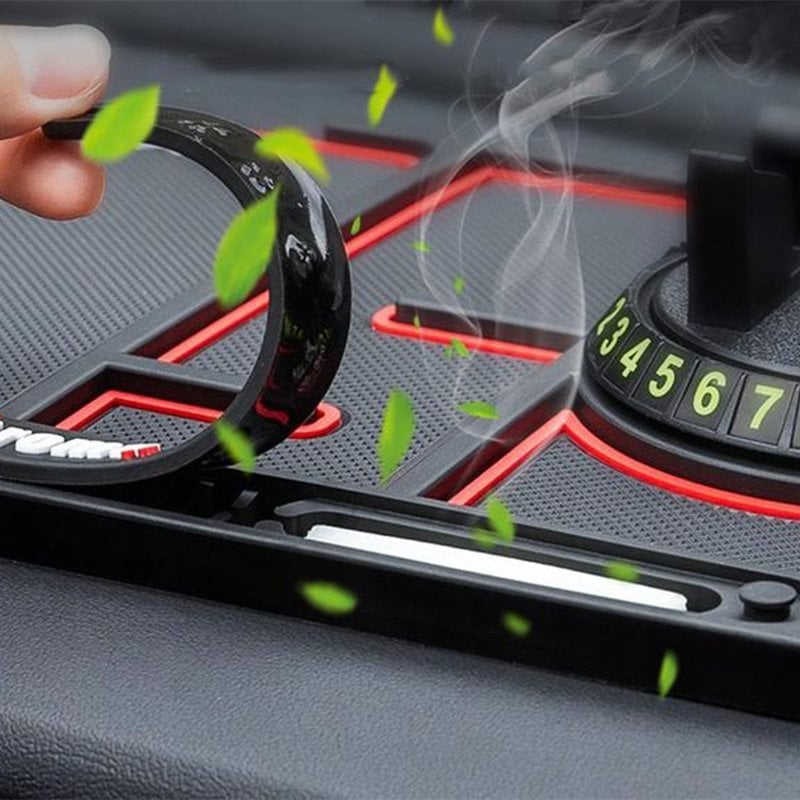 🎁Capodanno 49% DI SCONTO⏳ Tappetino per cellulare ANTISCIVOLO 4 in 1 per auto