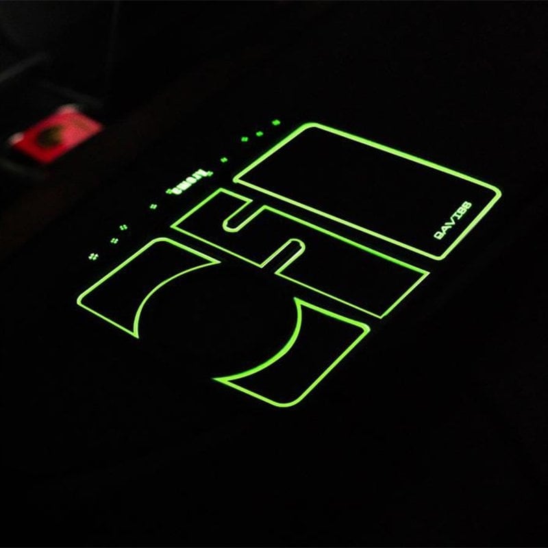 🎁Capodanno 49% DI SCONTO⏳ Tappetino per cellulare ANTISCIVOLO 4 in 1 per auto