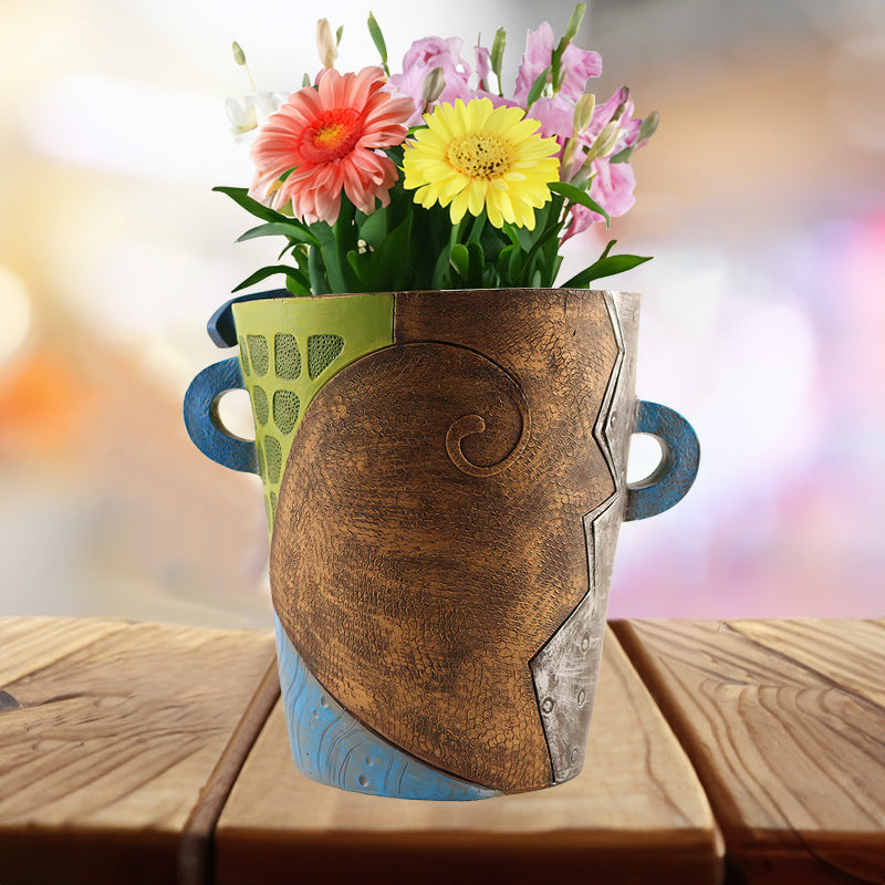 Vaso di fiori astratto unico con volto di bellezza